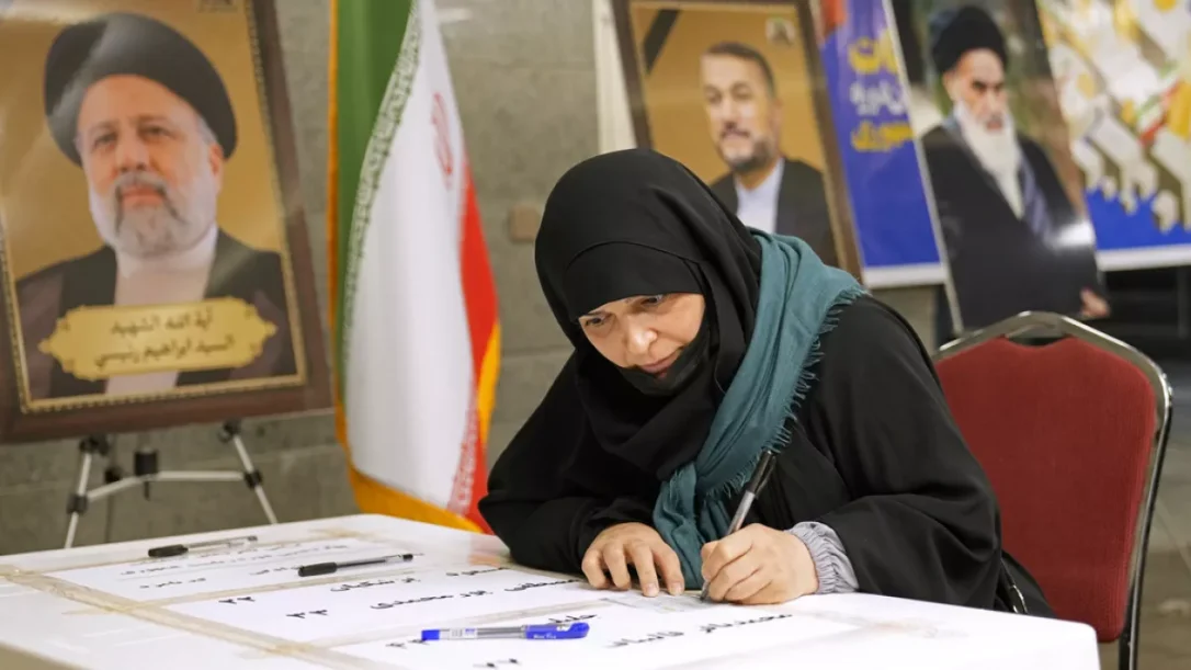 В Иране завершилось голосование на выборах президента-(обновлено)