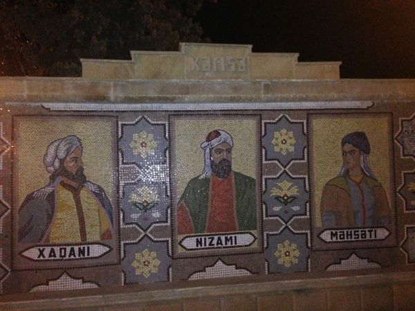 Göygöldəki Nizami Gəncəvi abidəsi baxımsız vəziyyətdədir 