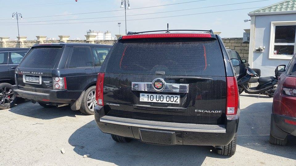 Bakının ən bahalı nömrəli brend maşınları “ştrafnoy”x9dda - Fotolar Bakının ən bahalı nömrəli brend maşınları “ştrafnoy”x9dda - Fotolar