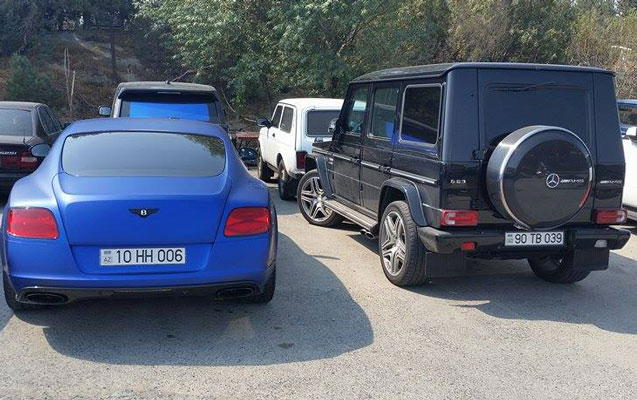 Bakının ən bahalı nömrəli brend maşınları “ştrafnoy”x9dda - Fotolar Bakının ən bahalı nömrəli brend maşınları “ştrafnoy”x9dda - Fotolar