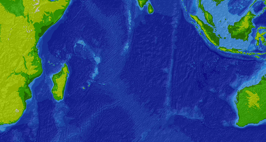 Рельеф дна индийского океана. Срединно Океанические хребты индийского океана. Карта хребтов индийского океана. Индийский океан желоба и хребты.