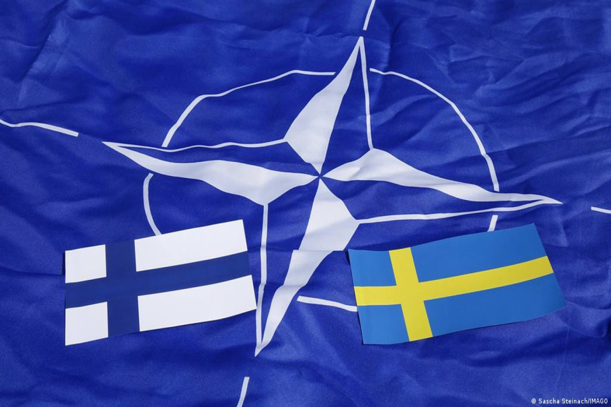 Швеция в нато официально. Швеция и Финляндия вступление в НАТО. Финляндия Швеция НАТО флаги. Флаг Швеция Турция НАТО. Флаг Финляндии и НАТО.