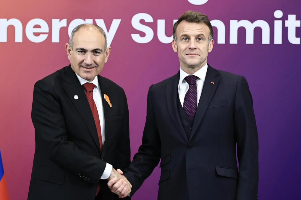 Paşinyan Makronla birgə iqtisadi layihələrin həyata keçirilməsini müzakirə edib