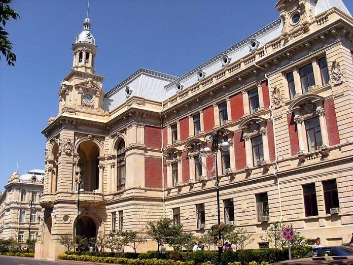 Eldar Əzizov müşavirə keçirdi - Yağışın fəsadlarının aradan qaldırılması ilə bağlı tapşırıqlar verildi