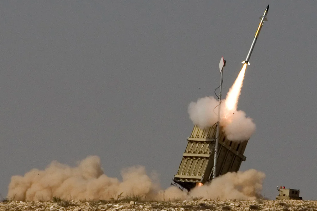 İran İsrailə son vaxtların ən böyük raket zərbəsini endirib