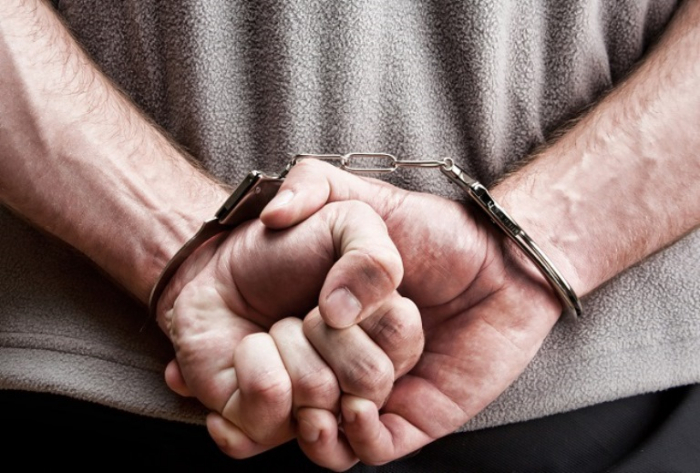 Şairə qarşı yeddi min manatlıq dələduzluq