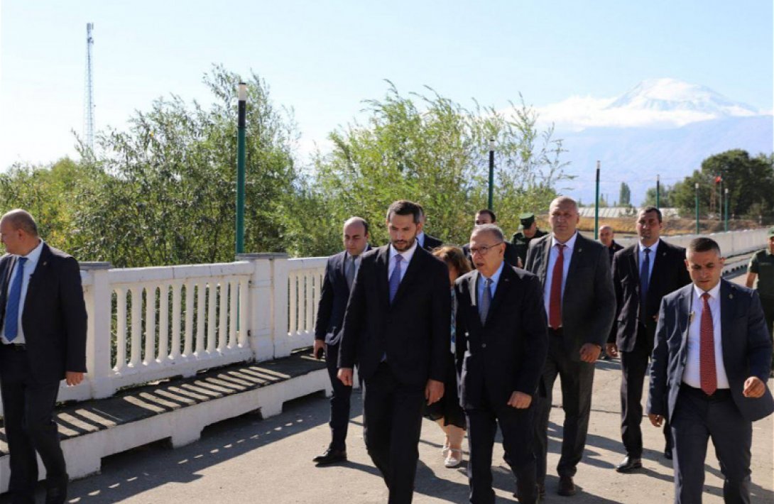 Сердар Кылыч прибыл в Армению