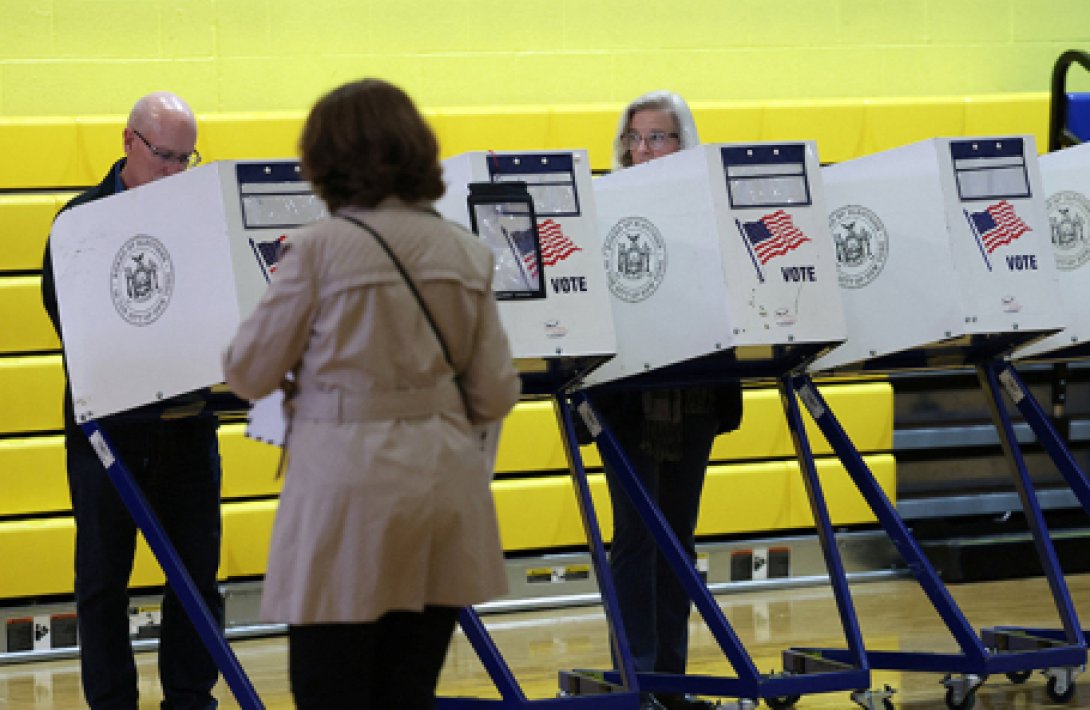 На выборах Нью-Йорка впервые с 1969 года проголосовали рекордные 2 млн человек