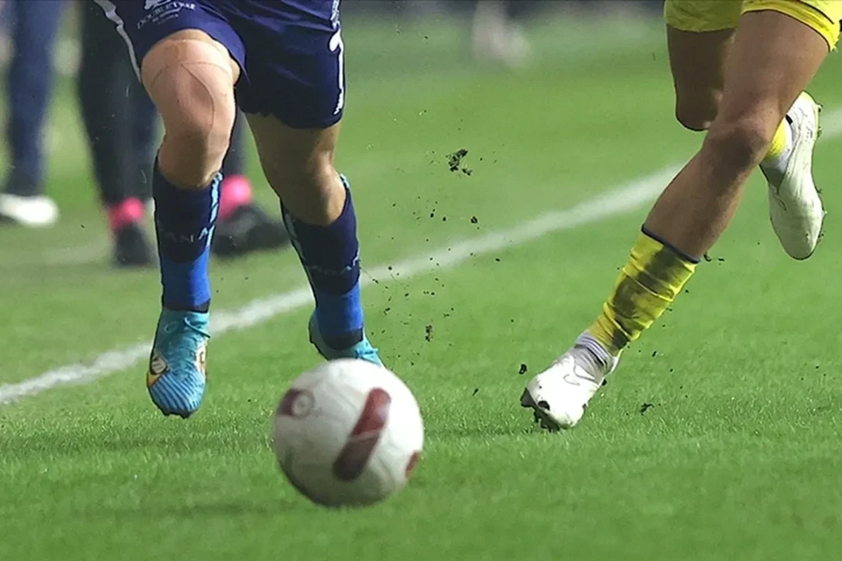 Türkiyə futbolunda qanunsuz mərc qalmaqalı böyüyür: Yüzlərlə futbolçu dindiriləcək