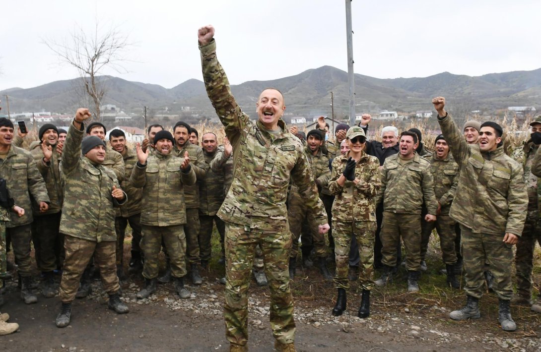 İlham Əliyev vətənə azadlıq bəxş edənlərə azadlıq bəxş edir...