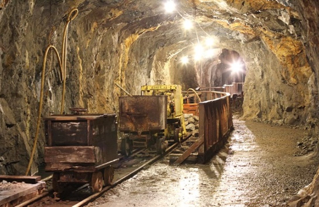 Qərbin əxlaq devizi: Ədalət mütləqdir, lakin pul ondan da vacibdir!