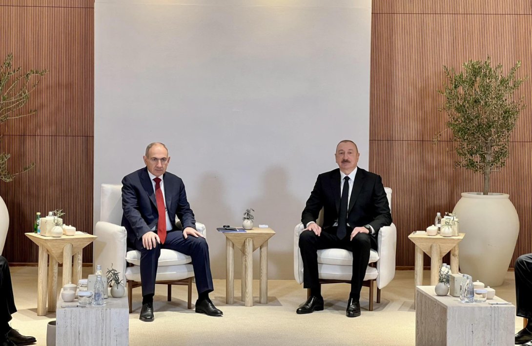 Əbu-Dabidə Paşinyan və İlham Əliyevin görüşü başladı...-FOTO