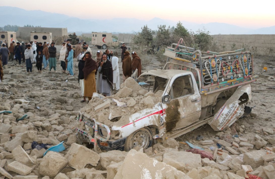 Pakistan Əfqanıstanın paytaxtını və digər şəhərləri bombaladı...- 133 döyüşçü öldürüldü...