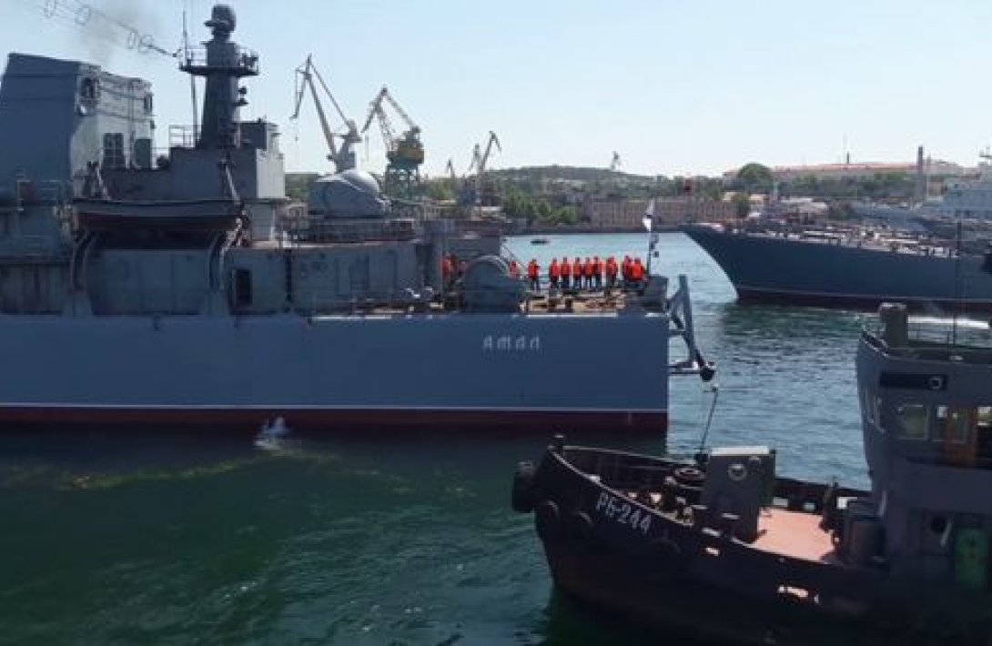 Ukrayna döyüşçüləri bir gündə Rusiyanın 3 hərbi gəmisini sıradan çıxardı...-RƏSMİ