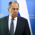 Лавров заявил, что Азербайджану и Армении рано мириться