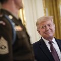 Трамп намерен уволить из армии 15 тыс. трансгендеров