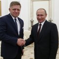 Фицо пообещал Путину прилететь в Москву 9 мая 2025 года