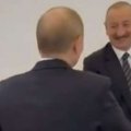 Putin İlham Əliyevlə salamlaşdı - VİDEO
