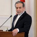 Əraqçi həmkarları ilə Avropa 