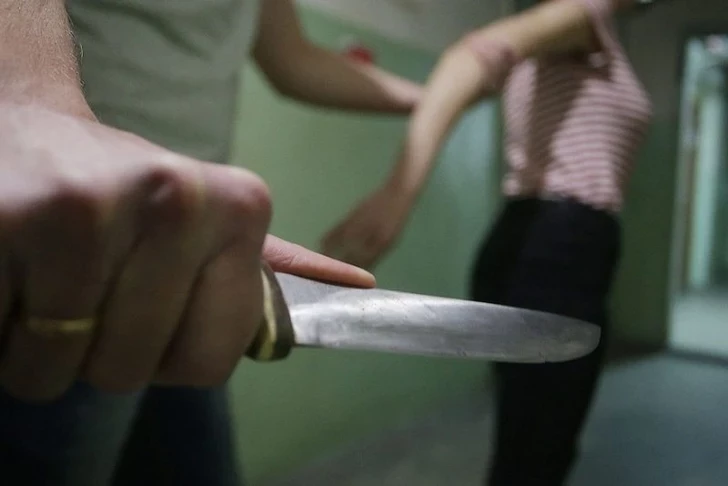В Лянкяране 34-летняя женщина получила ножевые ранения