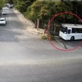 Bakıda sürücü diqqətsizliyi işıqforun yararsız vəziyyətə düşməsinə səbəb olub