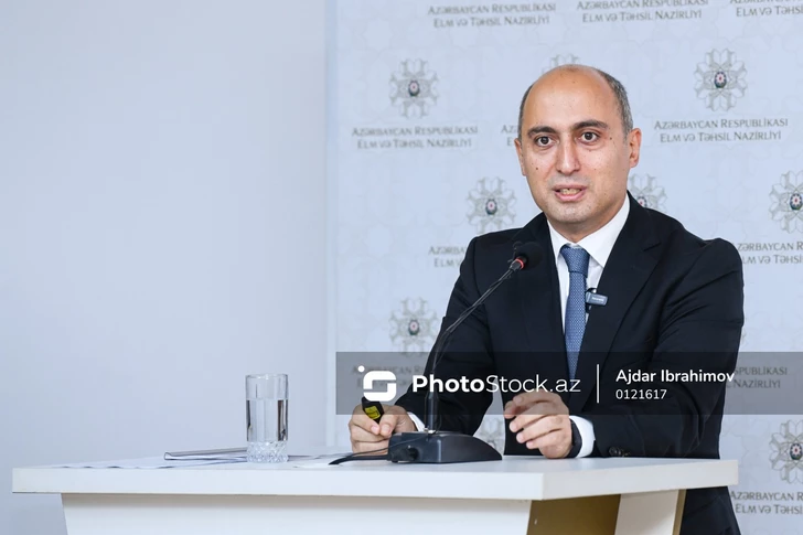 Эмин Амруллаев выступил против принуждения педагогов к ремонту классов