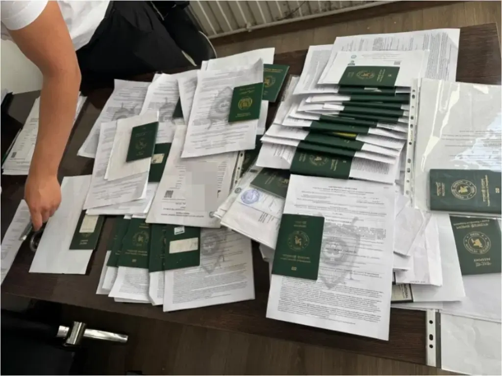 В Кыргызстане пресечен международный канал подделки документов