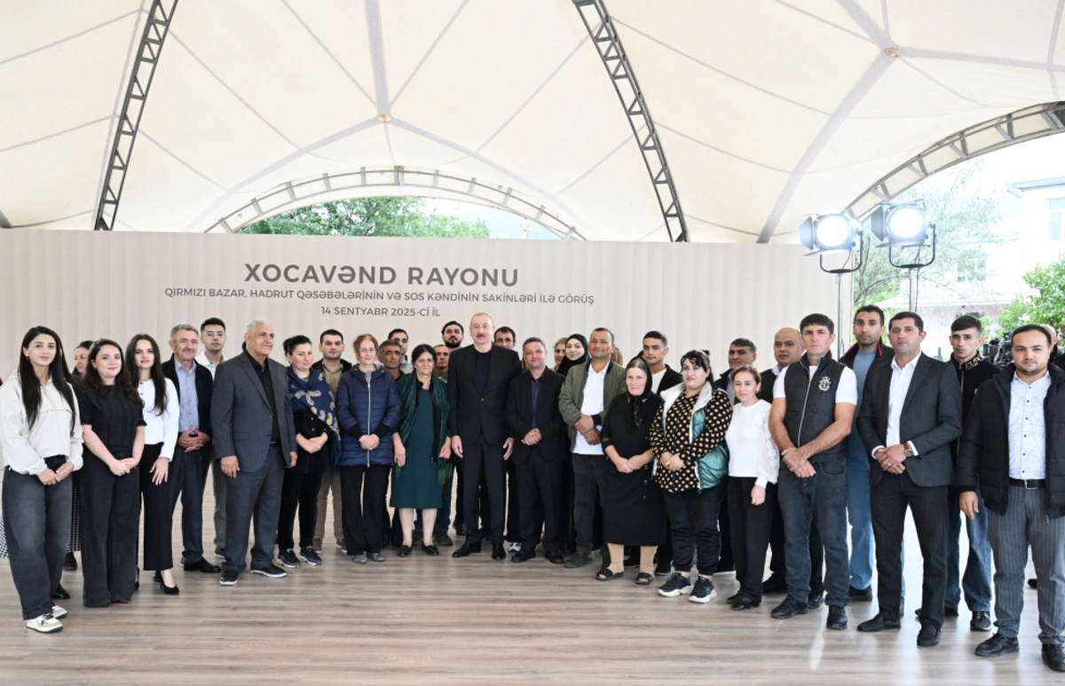 İlham Əliyev Qırmızı Bazar, Hadrut qəsəbələrinin və Sos kəndinin sakinləri ilə görüşüb - FOTO