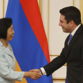 Simonyan və Su Huey İrəvan və Bakı arasında normallaşma məsələlərini müzakirə ediblər