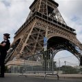 Эйфелеву башню закрыли из-за забастовки