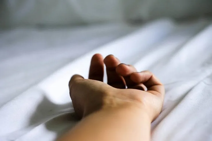 Stressi azaltmaq və tez yuxuya getmək üçün ÜSULLAR