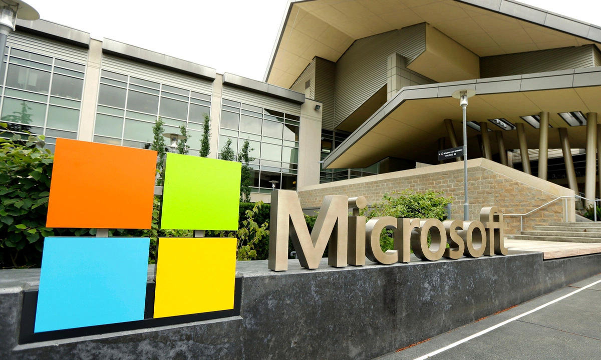 Microsoft и JPMorgan просят сотрудников в США с визой H-1B не уезжать из страны
