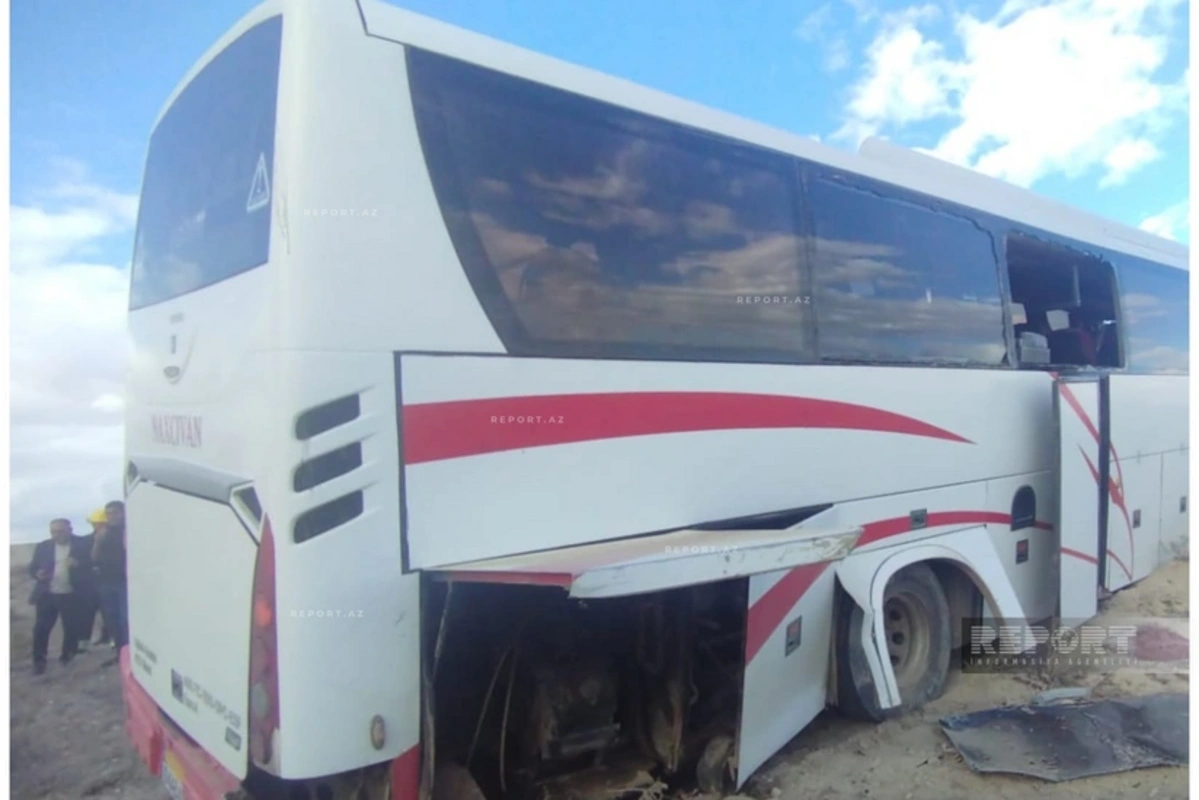 Naxçıvanda avtobus dərəyə aşıb: 15-dən çox sərnişin xəsarət alıb