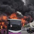 Sumqayıtda marşrut avtobusu yanır - VİDEO