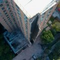 В Нью-Йорке частично обрушилось жилое здание