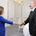 Майя Санду: Я поздравила президента Азербайджана с важными шагами на пути к миру с Арменией