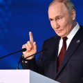 Путин: У России появилось много высокотехнологичных систем оружия