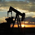 В мире выросло число нефтегазовых буровых установок