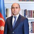 Emin Əmrullayev müəllimləri təbrik etdi - FOTO