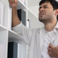Bu 5 əlaməti bir ay əvvəl hiss edirsinizsə, infarkt keçirə bilərsiniz