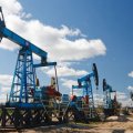 Азербайджанская нефть незначительно подешевела