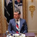 Пит Хегсет надел на встречу с Зеленским галстук с «российским триколором»-ВИДЕО