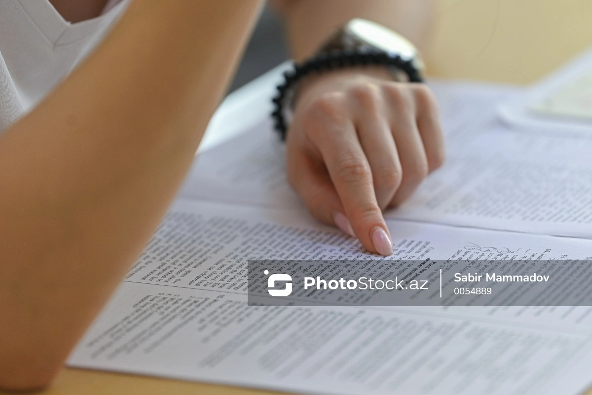 Мошенничество при поступлении в вуз: как абитуриентка лишилась 7 000 манатов