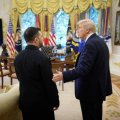 СМИ: Встреча Трампа и Зеленского завершилась спустя 2,5 часа