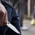 В Билясуваре 45-летний мужчина получил ножевые ранения