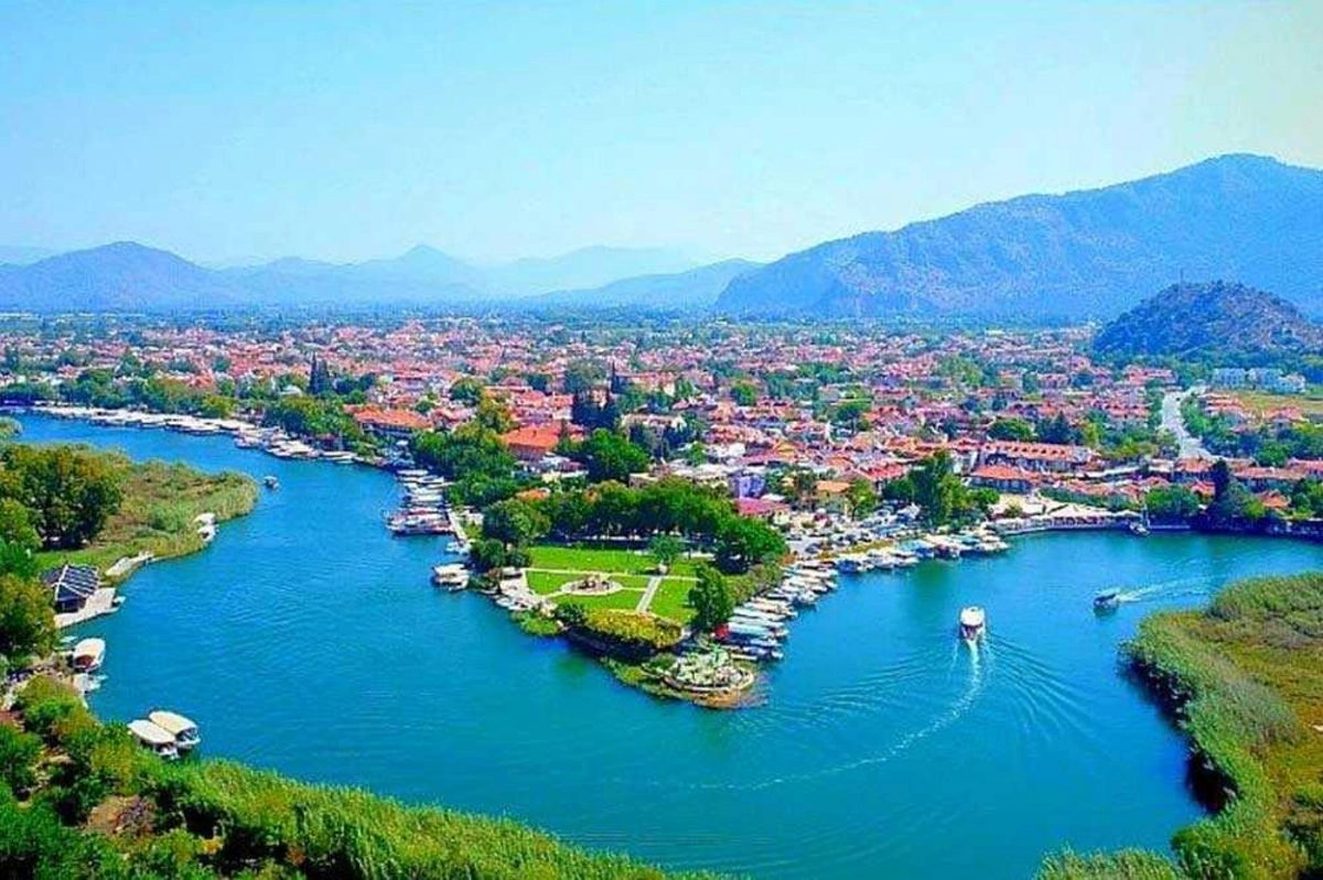 Türkiyə səhəri zəlzələ ilə açdı - FOTO