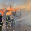 В Кешле вспыхнул пожар на территории хранения стройматериалов