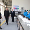 İlham Əliyev Sabirabadda su filtrlərinin istehsalı müəssisəsinin fəaliyyəti ilə tanış olub - FOTO