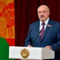 Лукашенко: Нужно остановить гонку вооружений, а не смотреть через прицел автомата
