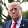 Трамп заявил, что США выплатят американцам 